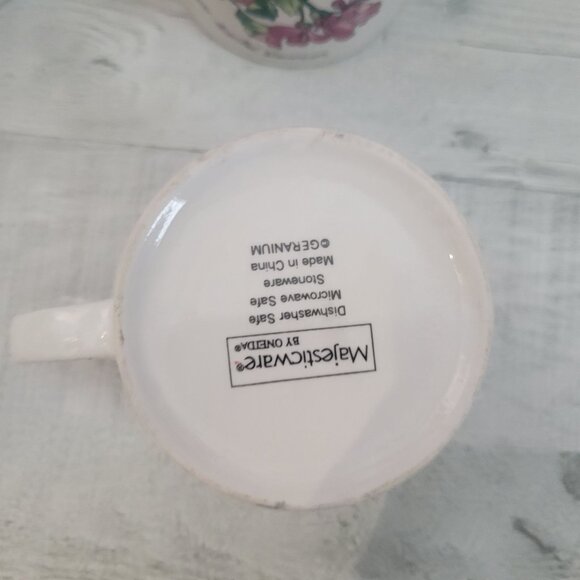 Vintage Majesticware Floral Porcelain Mugs Set Of Dishwasher Safe & Microwave Sa - Picture 5 of 7